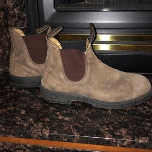 blundstone boots!